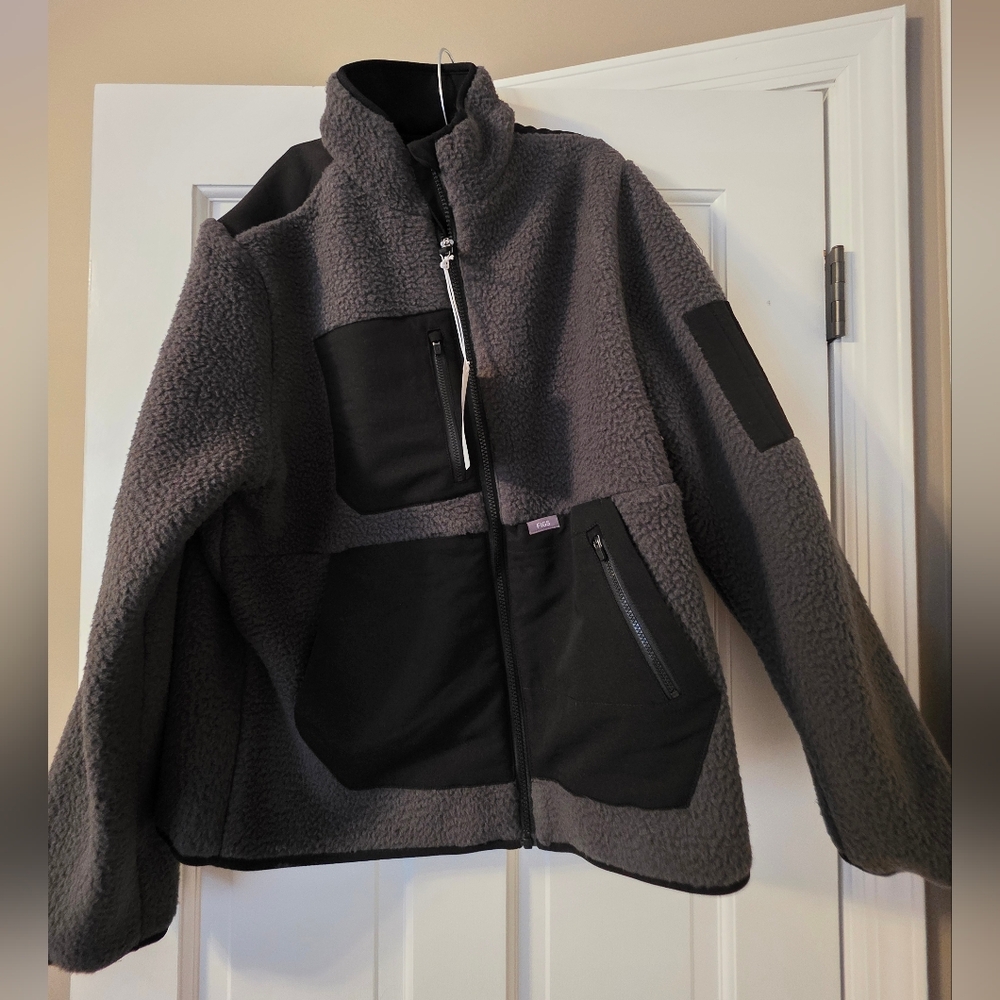 Figs Sherpa Jacket in Gray and Black